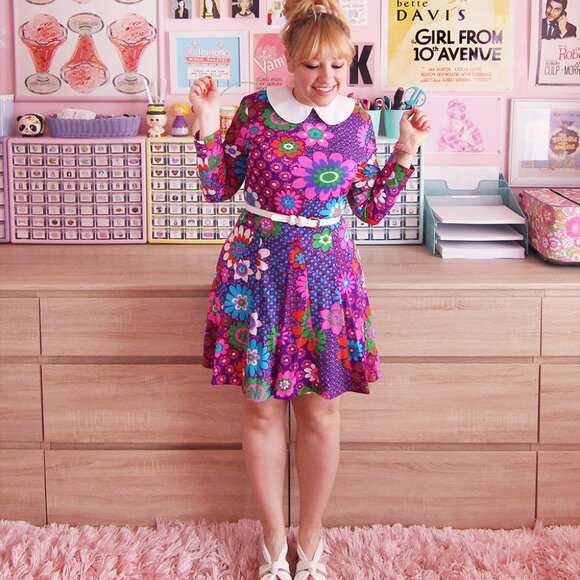 Vintage purple retro flower power groovy long sleeve dress - fits like a Medium - Picture 2 of 5